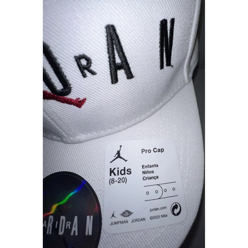 (8)Nike Air Jordan Kids Hat White Snapback Cap Jumpman  Boys Logo Size 8-20